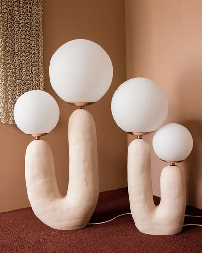 LumiVetro - Lámpara de Mesa Contemporánea de Vidrio y Resina