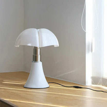 LumiClásico | Lámpara de Mesa Clásica y Elegante