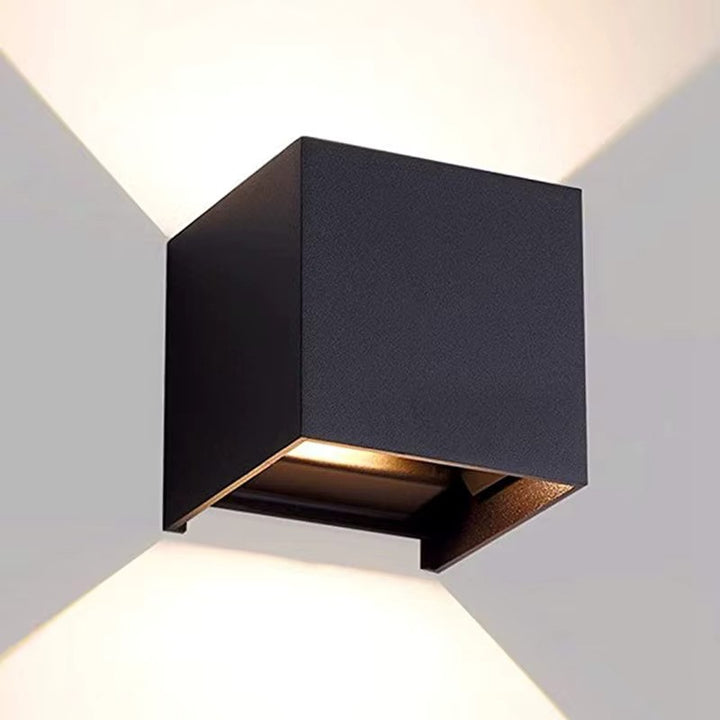 LumiFort | Lámparas de Pared Exterior Impermeables y Duraderas para Seguridad y Estilo