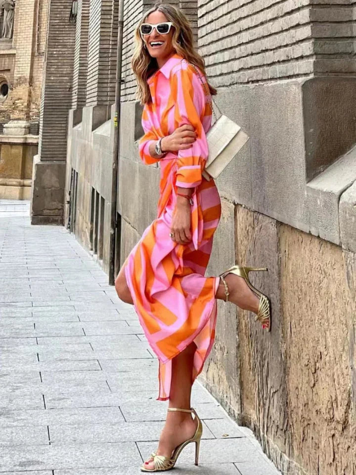 Un vestido veraniego alegre, lleno de color y encanto