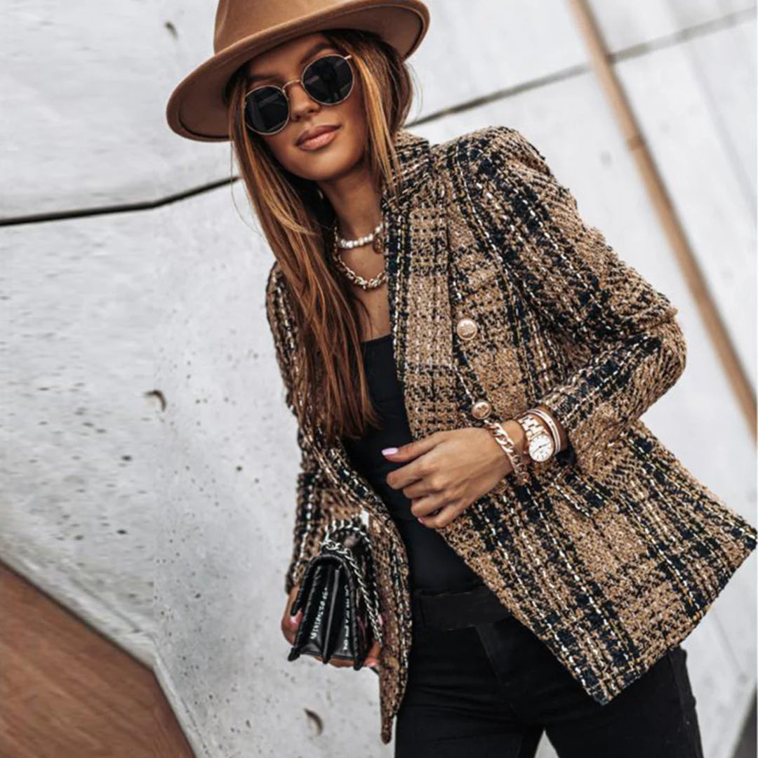 Blazer de mujer con estampado elegante y botones dorados