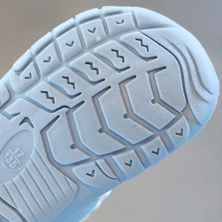 Ember – Zapatos minimalistas para bebés: flexibles y seguros