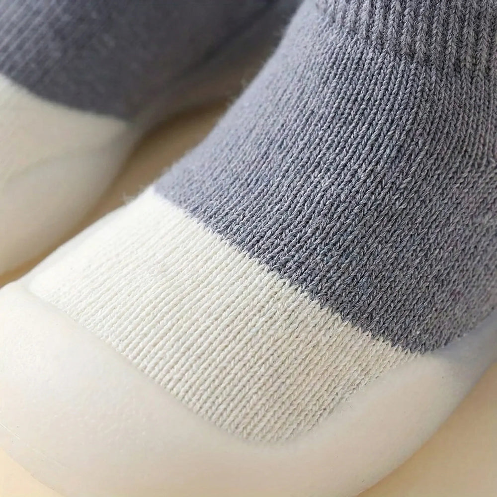 Tredlix - Zapato flexible para niños pequeños que simula ir descalzos.