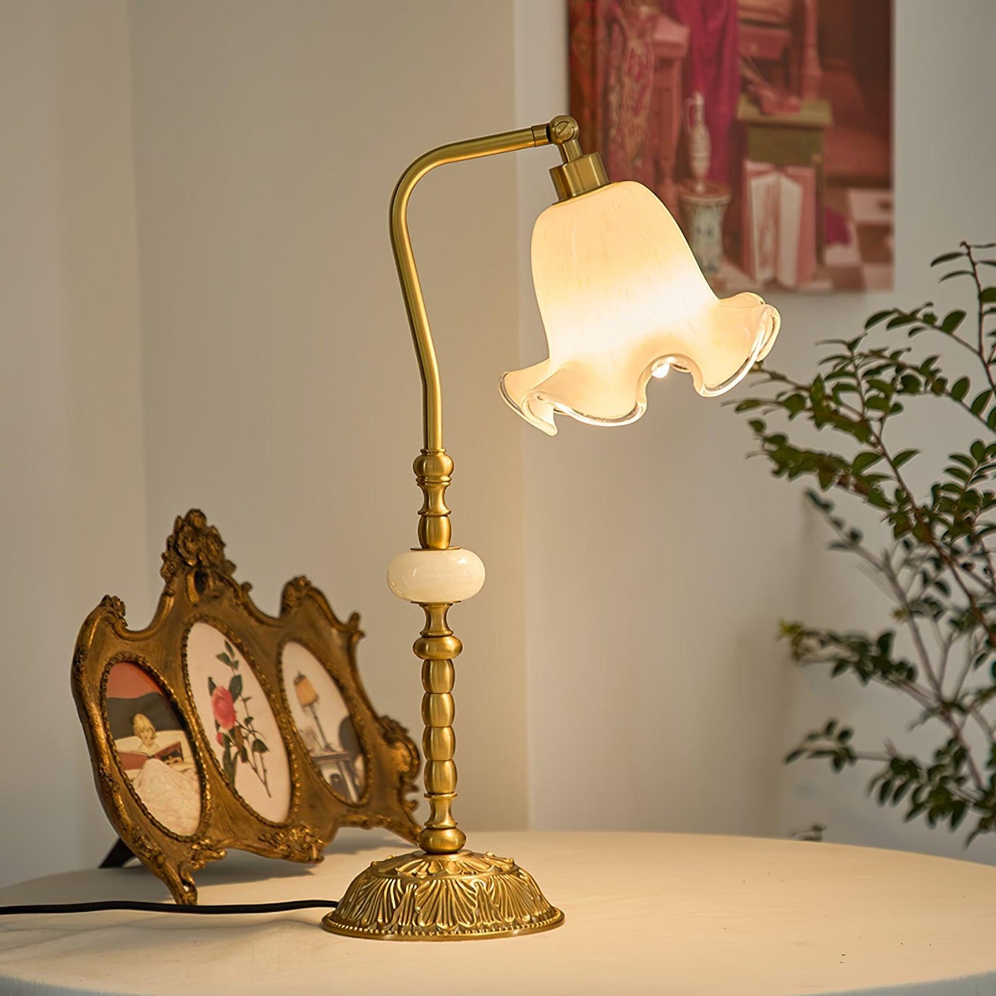 LumiFlor - Lámpara de Mesa en Bronce