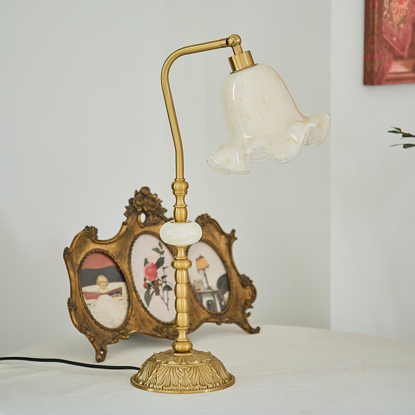 LumiFlor - Lámpara de Mesa en Bronce