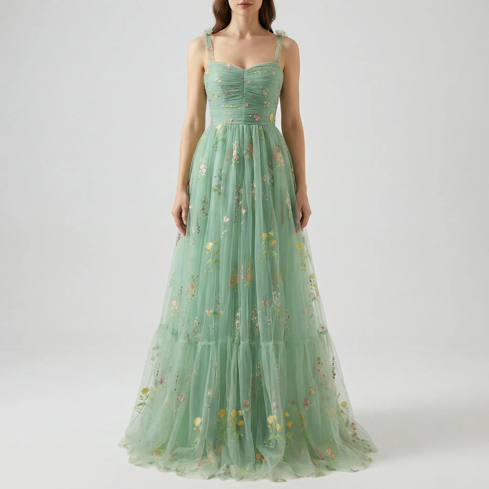 Tullevara - Vestido de gala de tul bordado
