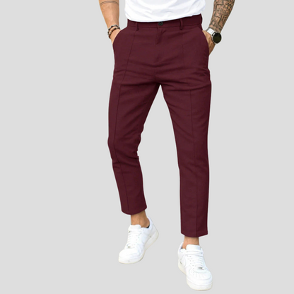 Pantalones de ocio para hombre: elegancia informal con un toque cotidiano