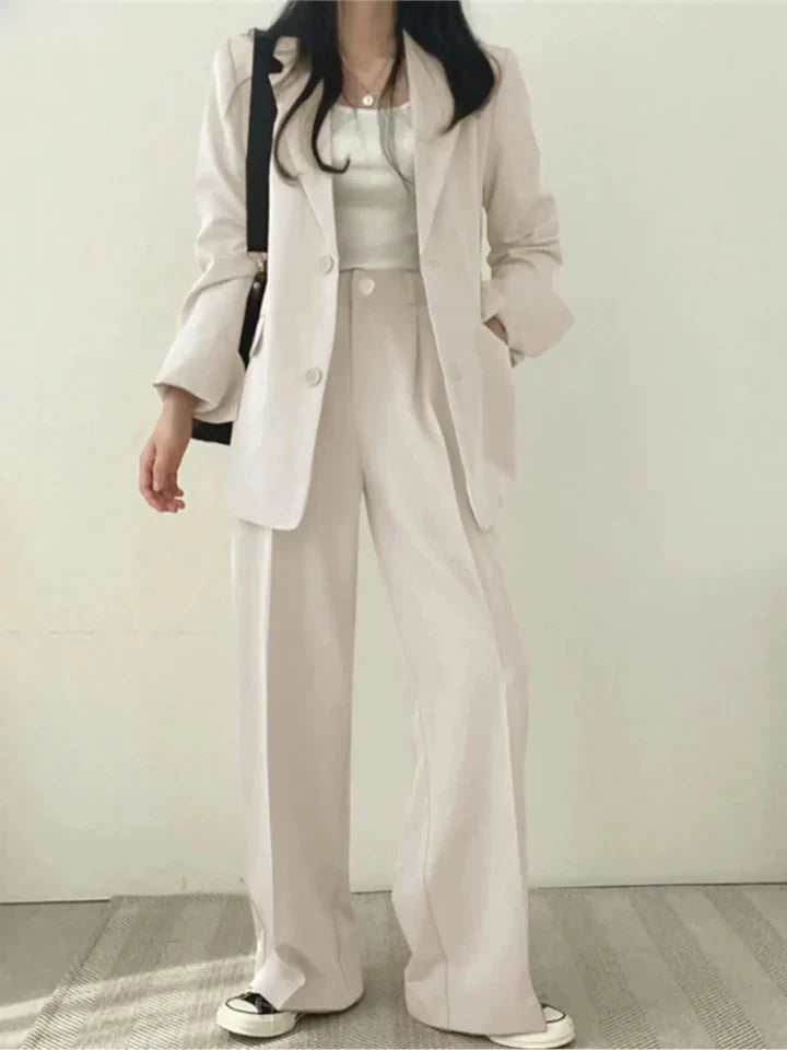 Traje de dos piezas para mujer