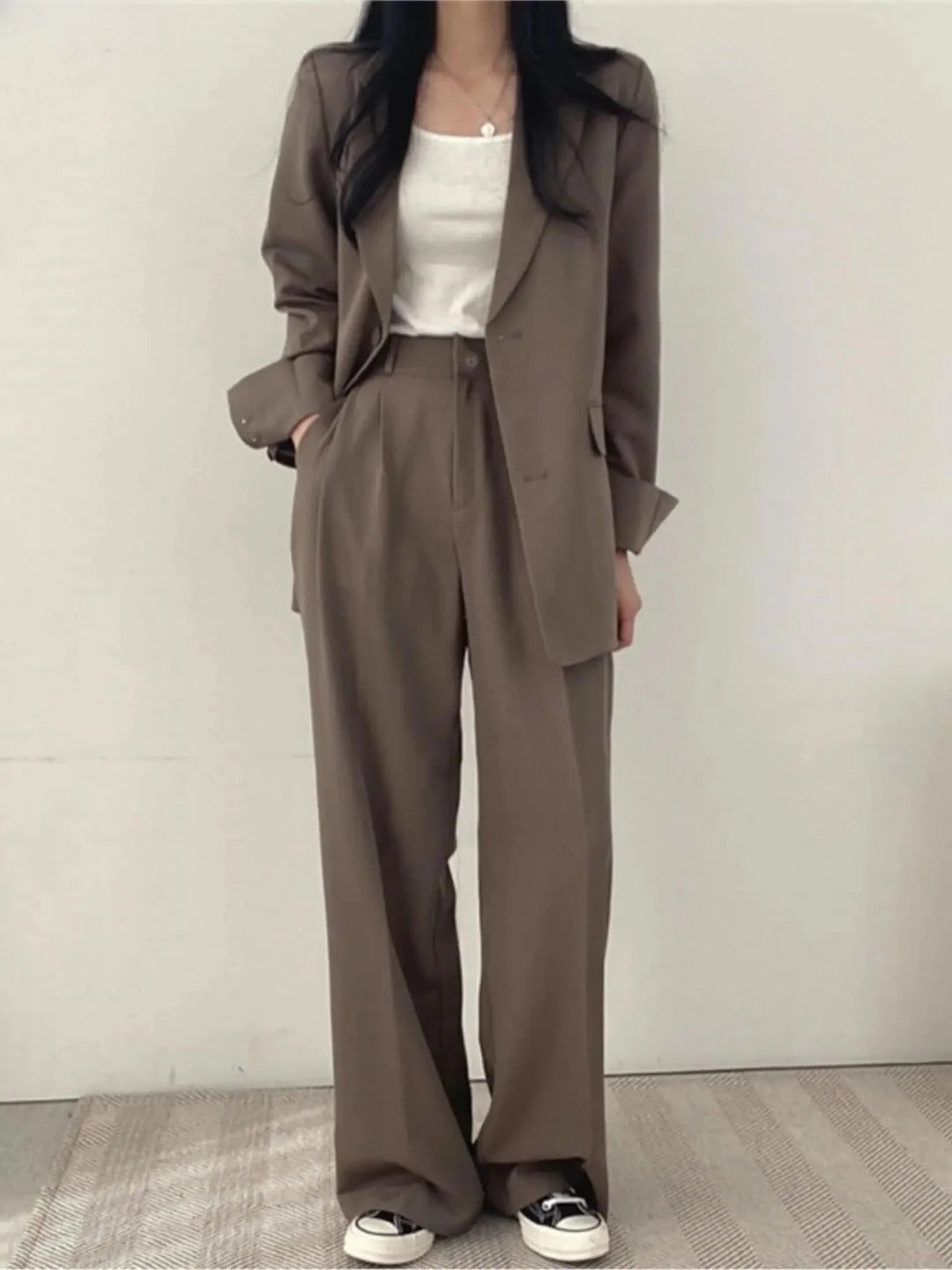 Conjunto de Dama de Dos Piezas: Elegancia y Comodidad para Cada Ocasión