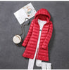 Chaqueta larga de plumón con capucha desmontable para mujer: mantente abrigada y a la moda durante toda la temporada