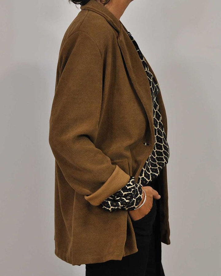 Blusa de mujer con cuello en V