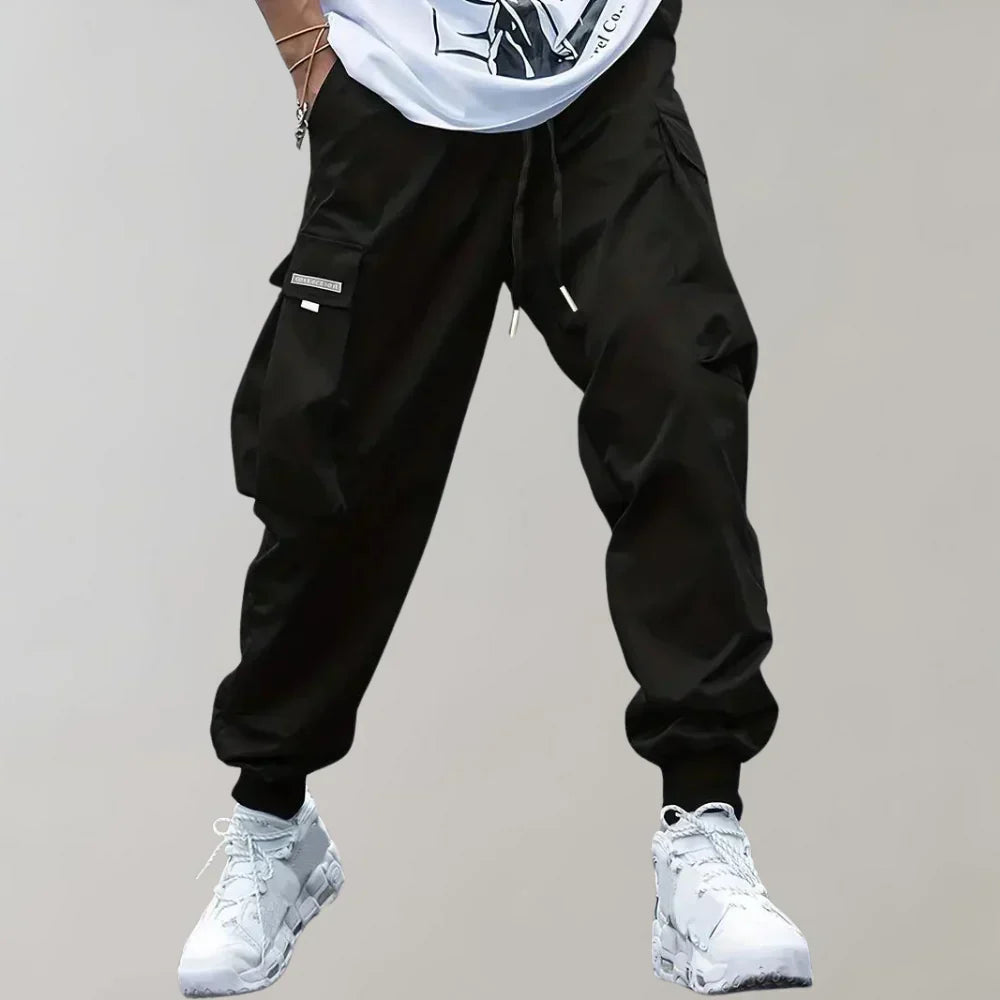 Pantalones cargo elegantes para hombre con un corte cómodo y un diseño funcional