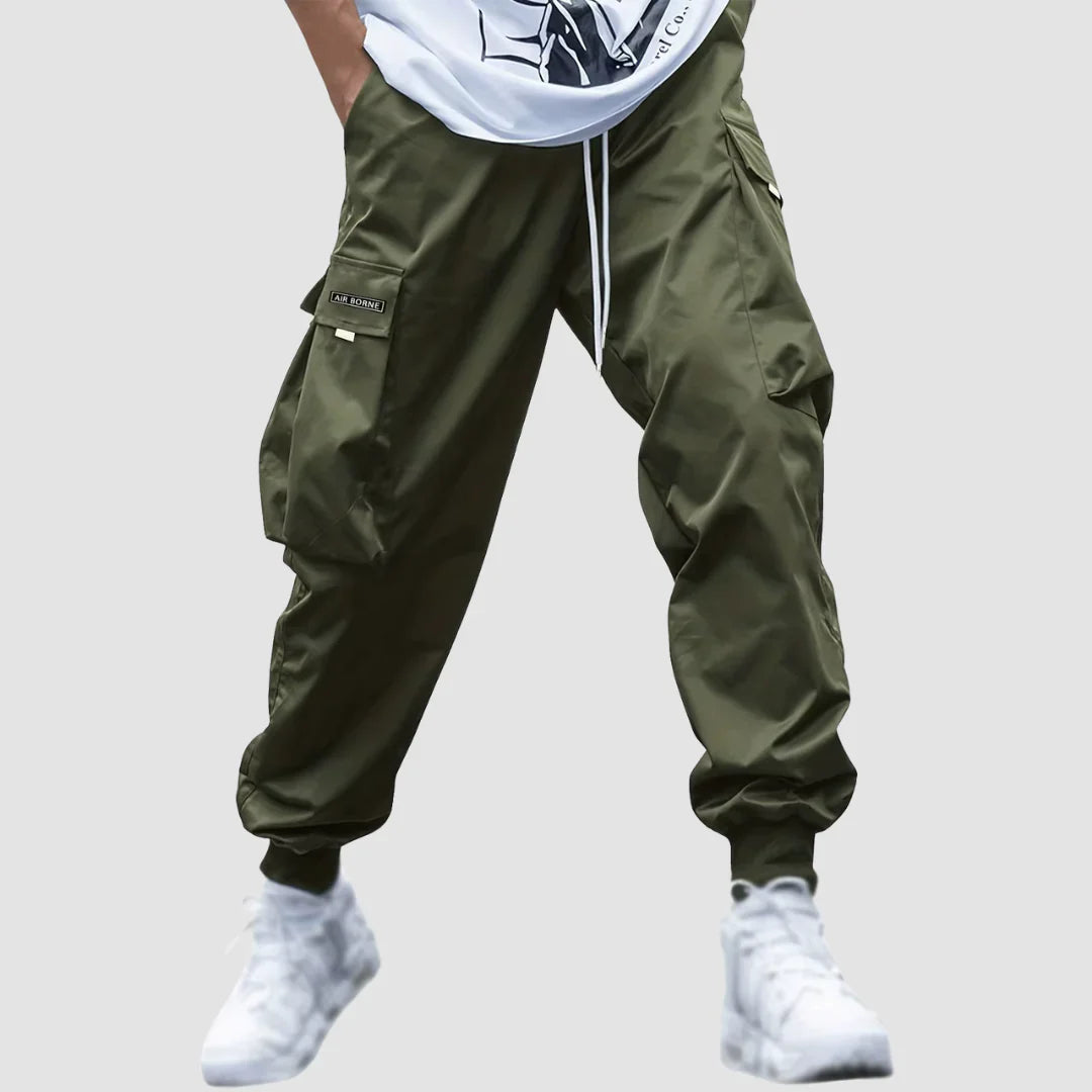 Pantalones cargo con estilo