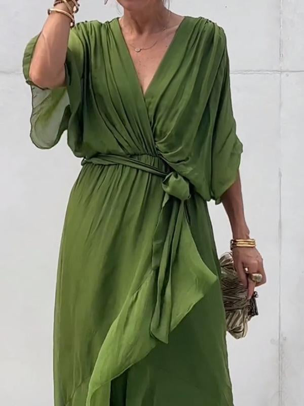 Elegante vestido con cuello en V