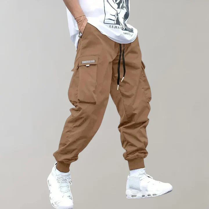 Pantalones cargo con estilo