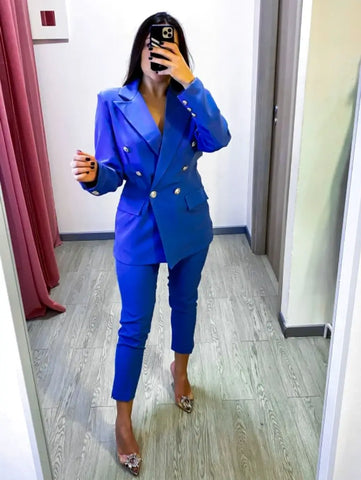 Elegante traje de dos piezas para mujer (blazer y pantalones)
