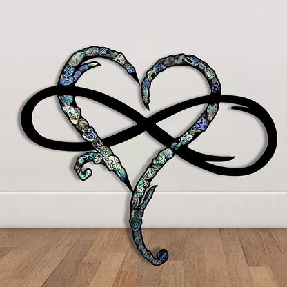 Decoración de Pared de Hierro con Corazón Infinito: Elegancia y Simbolismo para tu Hogar