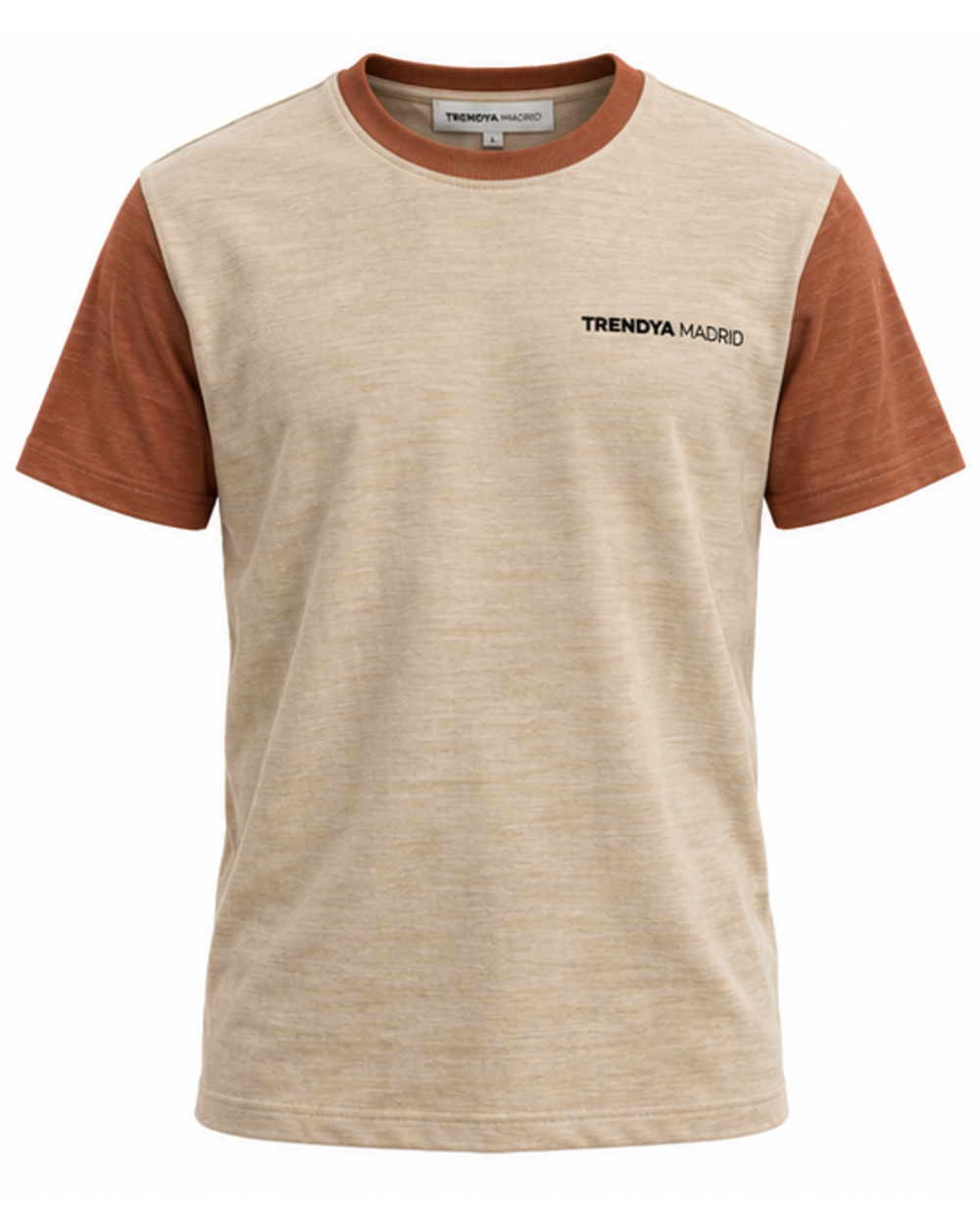 Camiseta de hombre beige arena con mangas terracota, vista frontal