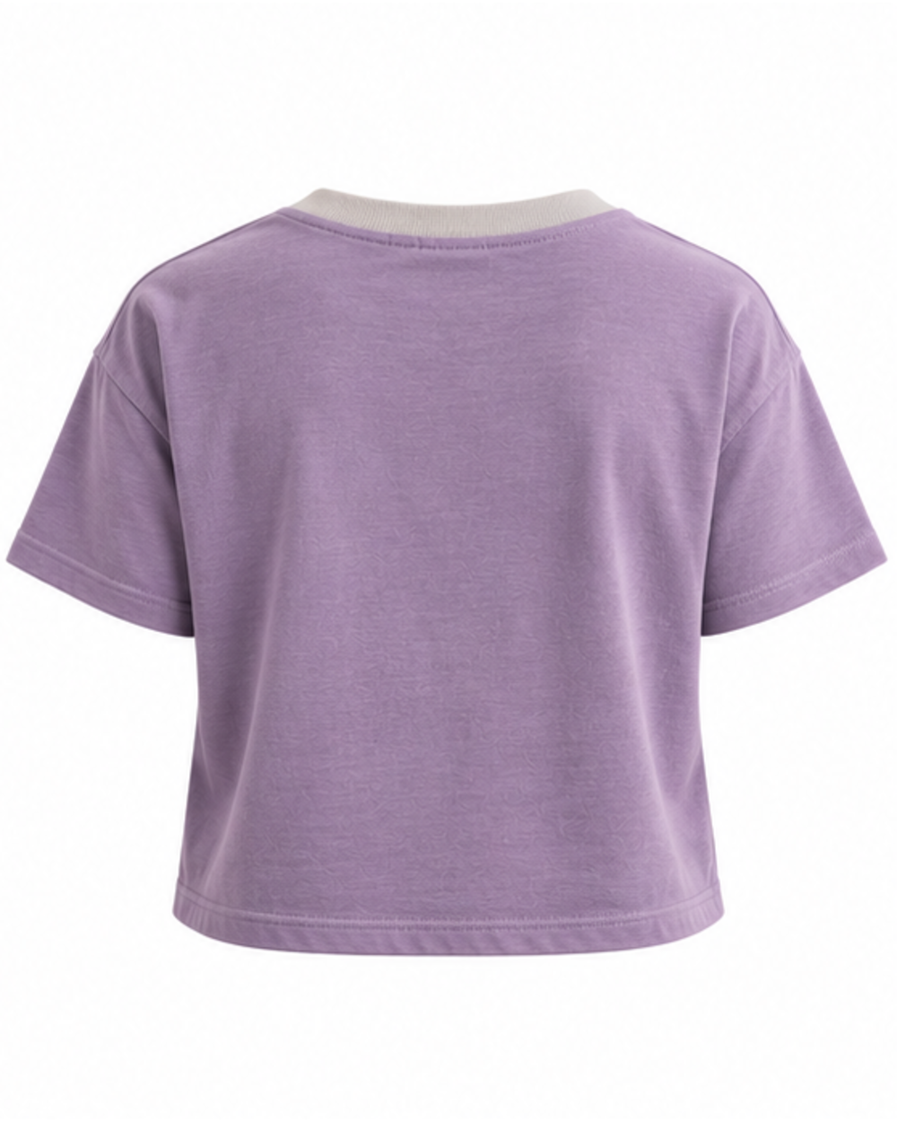 Camiseta corta de mujer lavanda con cuello gris piedra, vista trasera