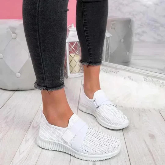 Elegantes zapatillas de ballet con tiras en forma de T para mujer con un estilo elegante
