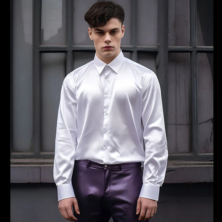 Camisa brillante de hombre de negocios